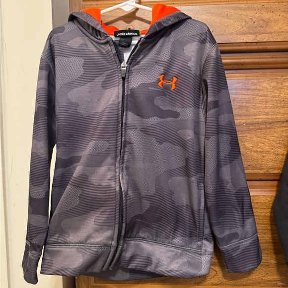 Boys Under Armour Sweatshirt Lot sz 6 - Picture 2 of 5